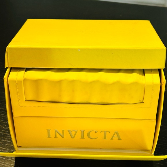 Vintage GMT Silver Invicta Watch Model 12228 - Picture 10 of 10